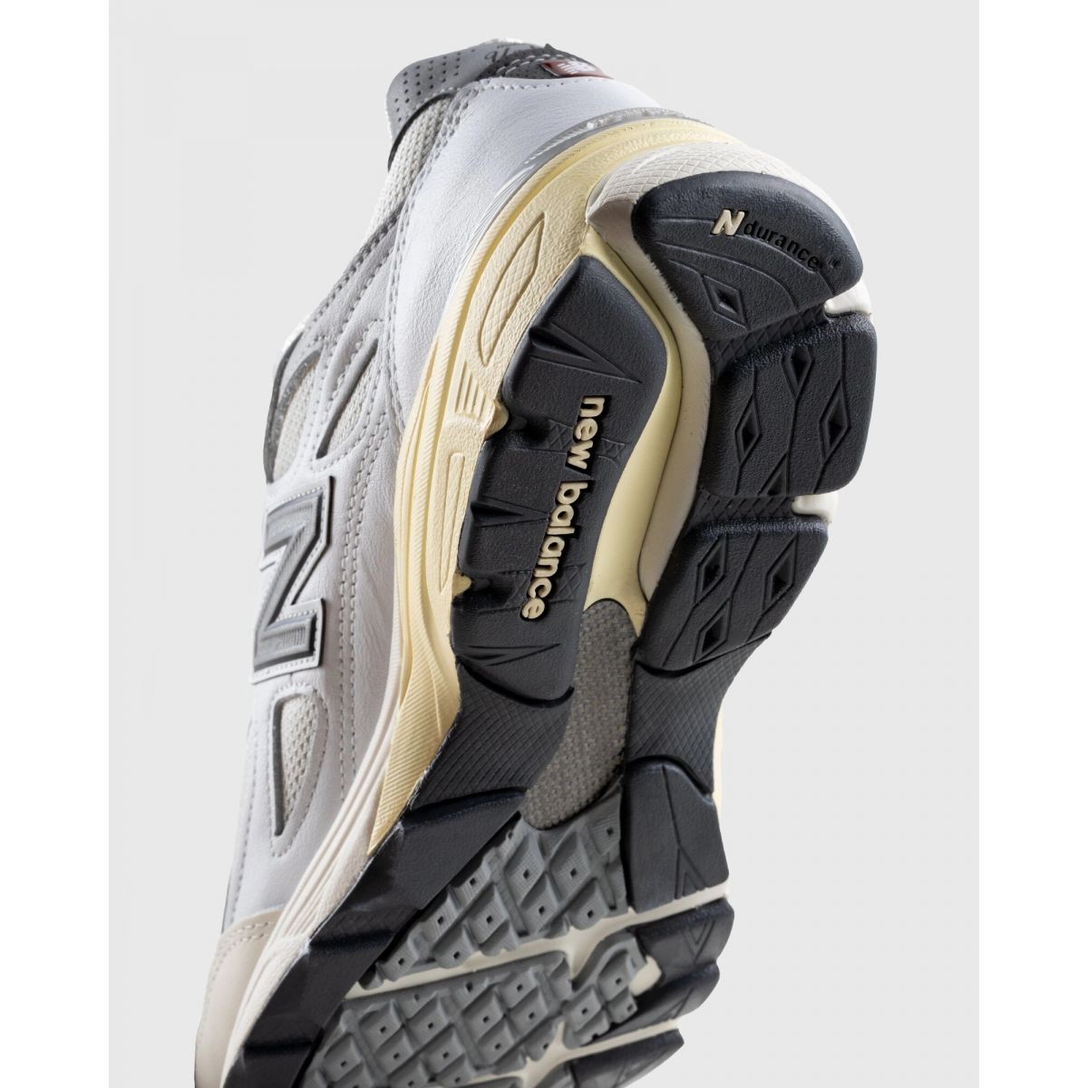 Кроссовки New Balance 990 V3 Кроссовки New Balance 990 V3