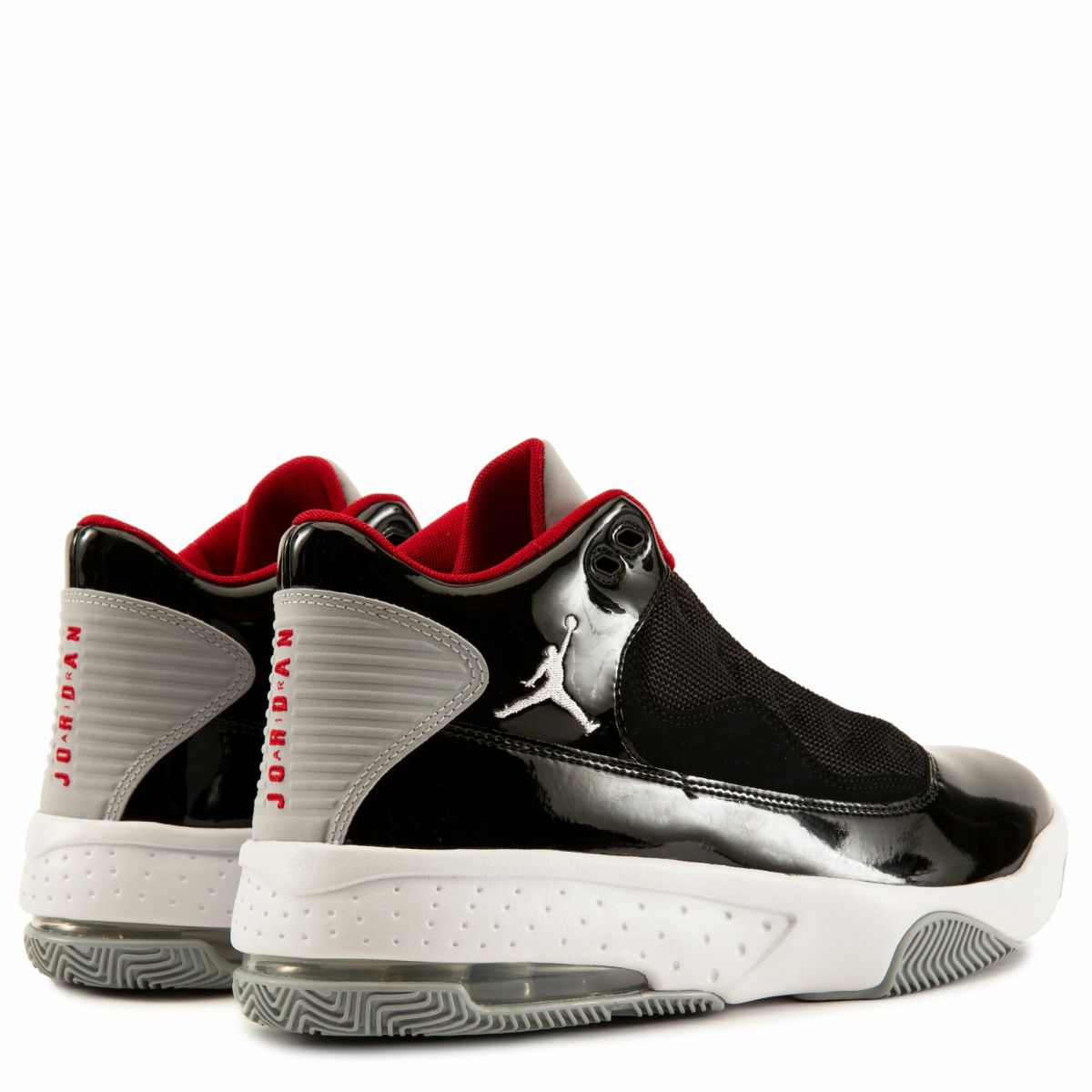 Кроссовки NIKE JORDAN MAX AURA 2 Кроссовки NIKE JORDAN MAX AURA 2